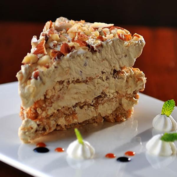 Café Evelyn's Sansrival